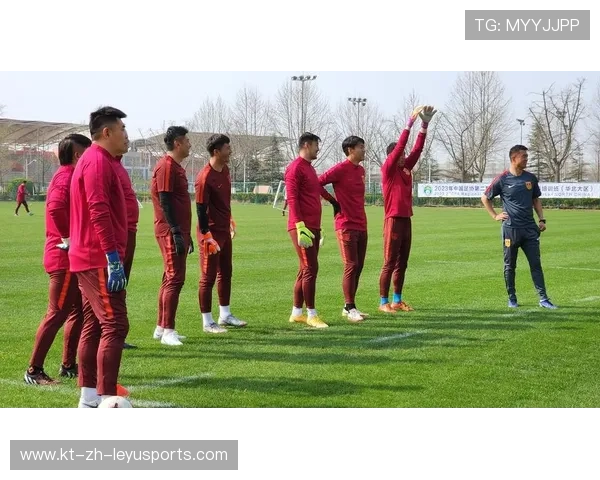 足球青训营设立守门员专项导师与训练基地，守门员训练营招生